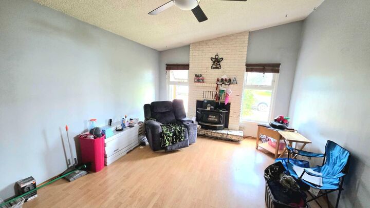 Property Photo:  6309 93 Street  AB T8W 1A1 