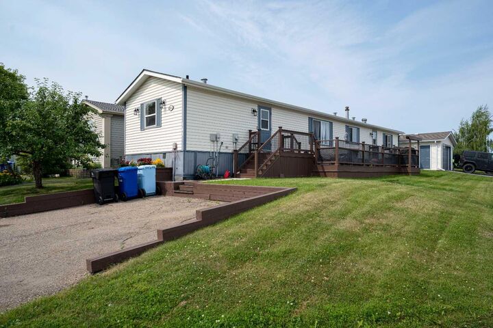 Property Photo:  161 Harpe Way  AB T9K 2K6 
