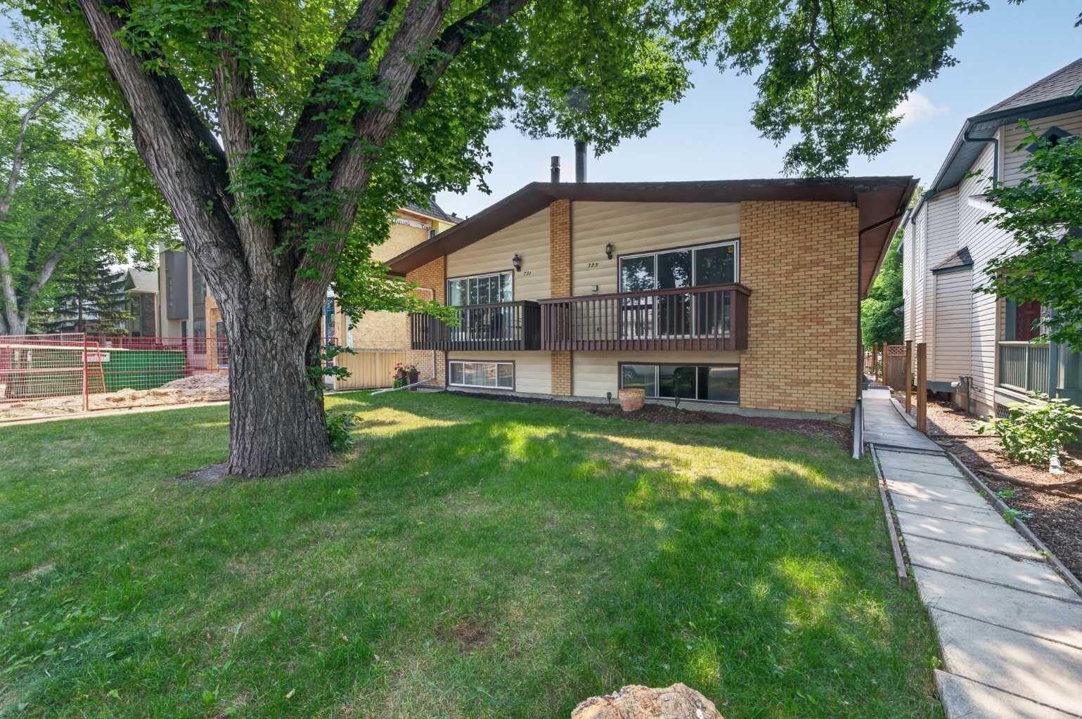 Property Photo: 723 55 Avenue SW AB T2V 0G4