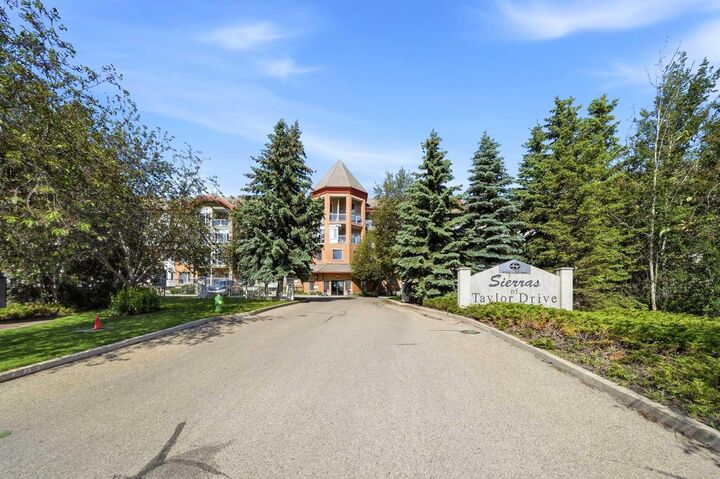 Property Photo:  4512 52 Avenue 412  AB T4N 7B9 