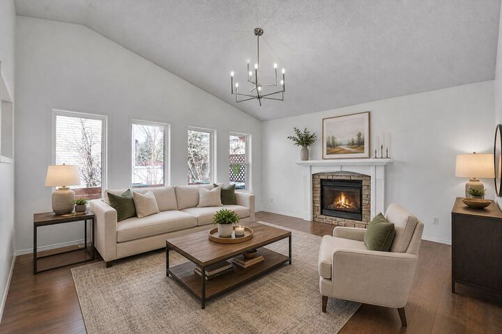 89 Everoak Drive SW — photo 1