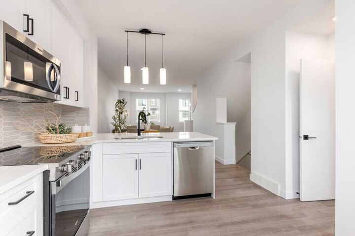Property Photo: 437 Alpine Avenue SW 702 AB T2Y 0Z8