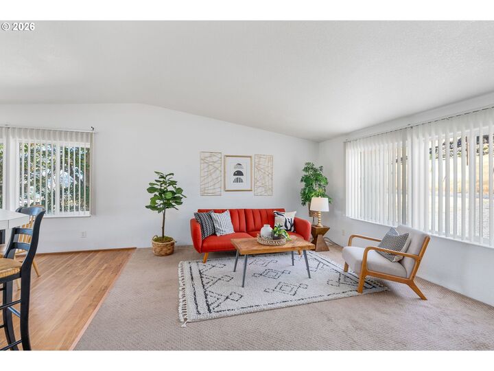 Property Photo:  206 Columbia Ave  WA 98635 