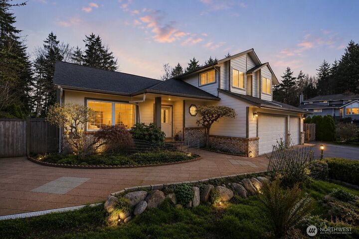 Property Photo:  844  Holbeck Drive  WA 98282 