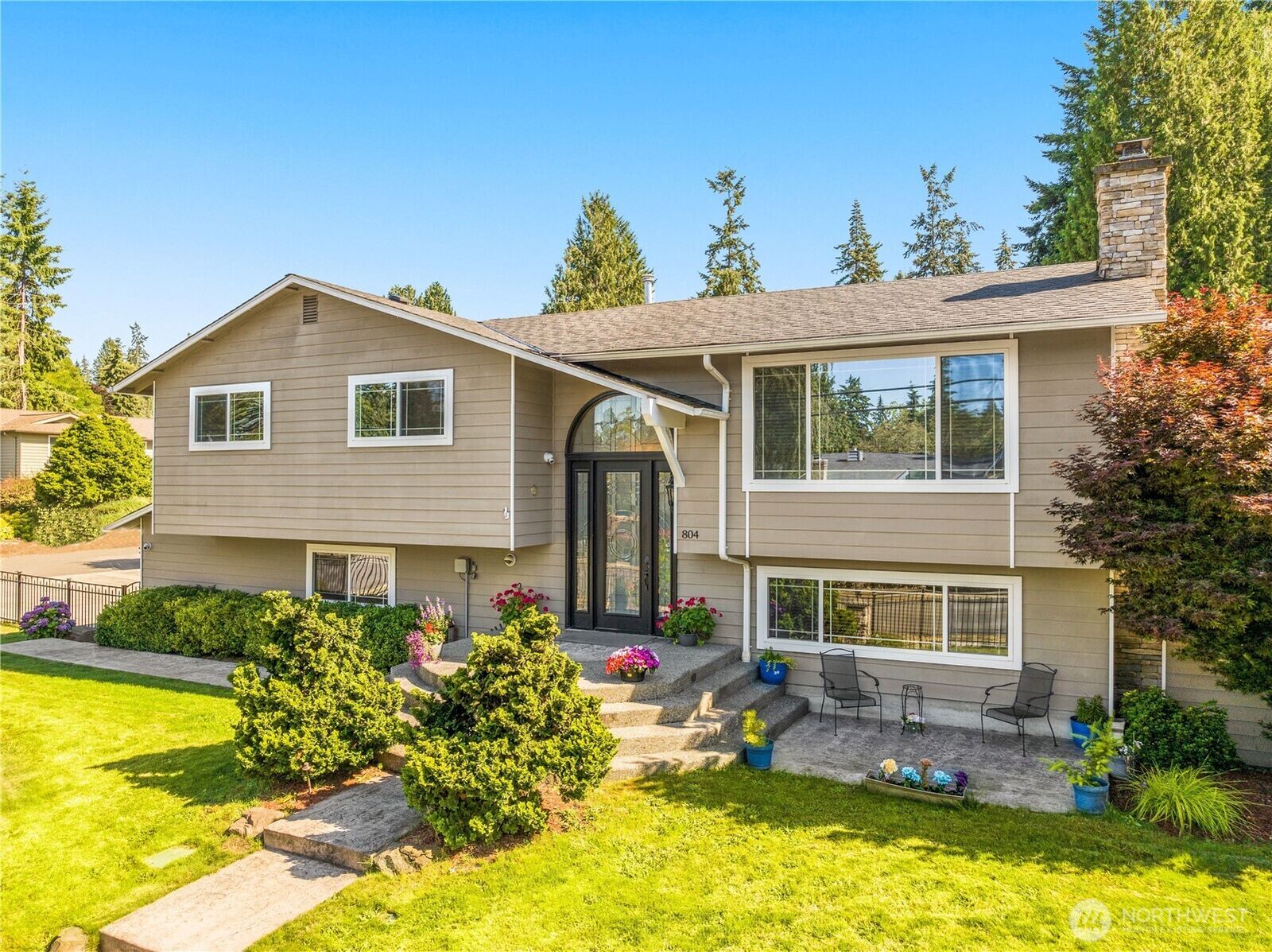 Property Photo: 804 15th Street SW WA 98020