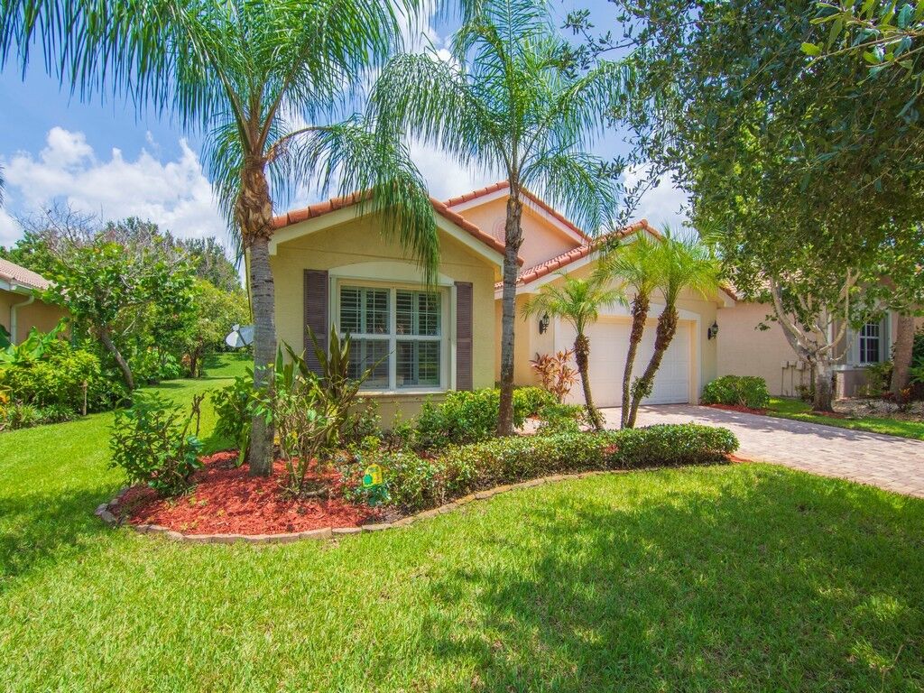 Property Photo: 1975 Grey Falcon Circle SW FL 32962