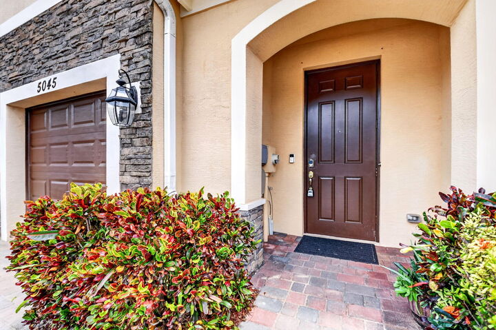 Property Photo: 5045 Ellery Terrace FL 33417