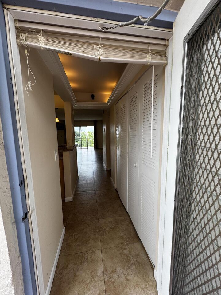 Property Photo:  7500 NW 30th Place 402  FL 33313 