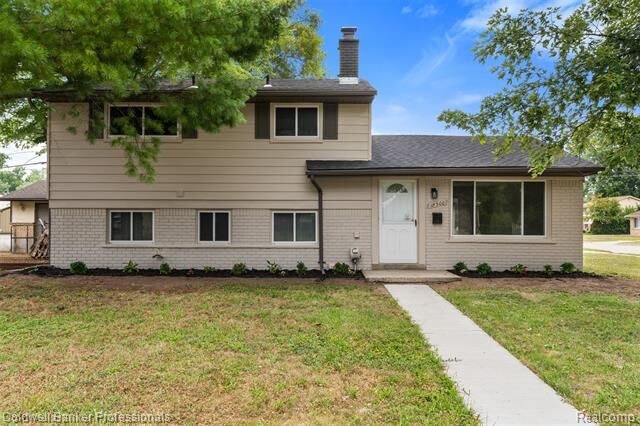 Property Photo:  18300 Melvin Street  MI 48152 