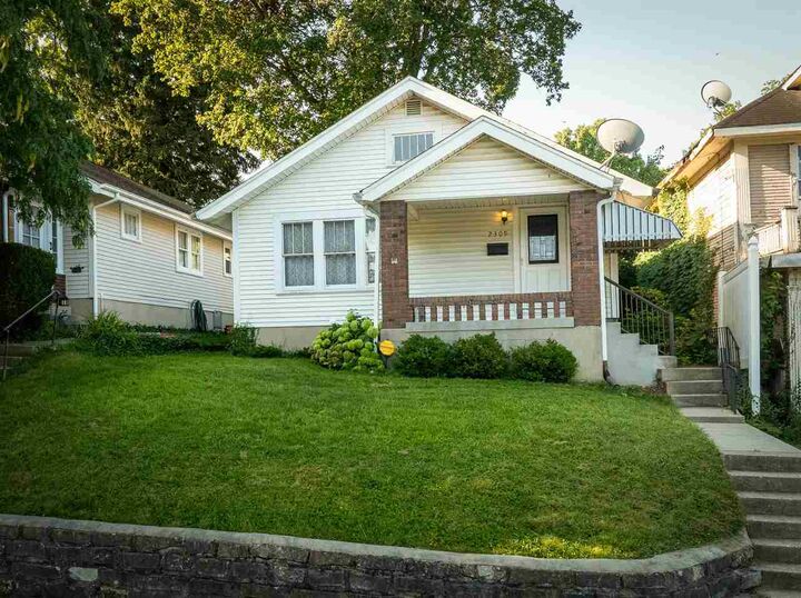Property Photo: 2309 Grand Boulevard IN 47374