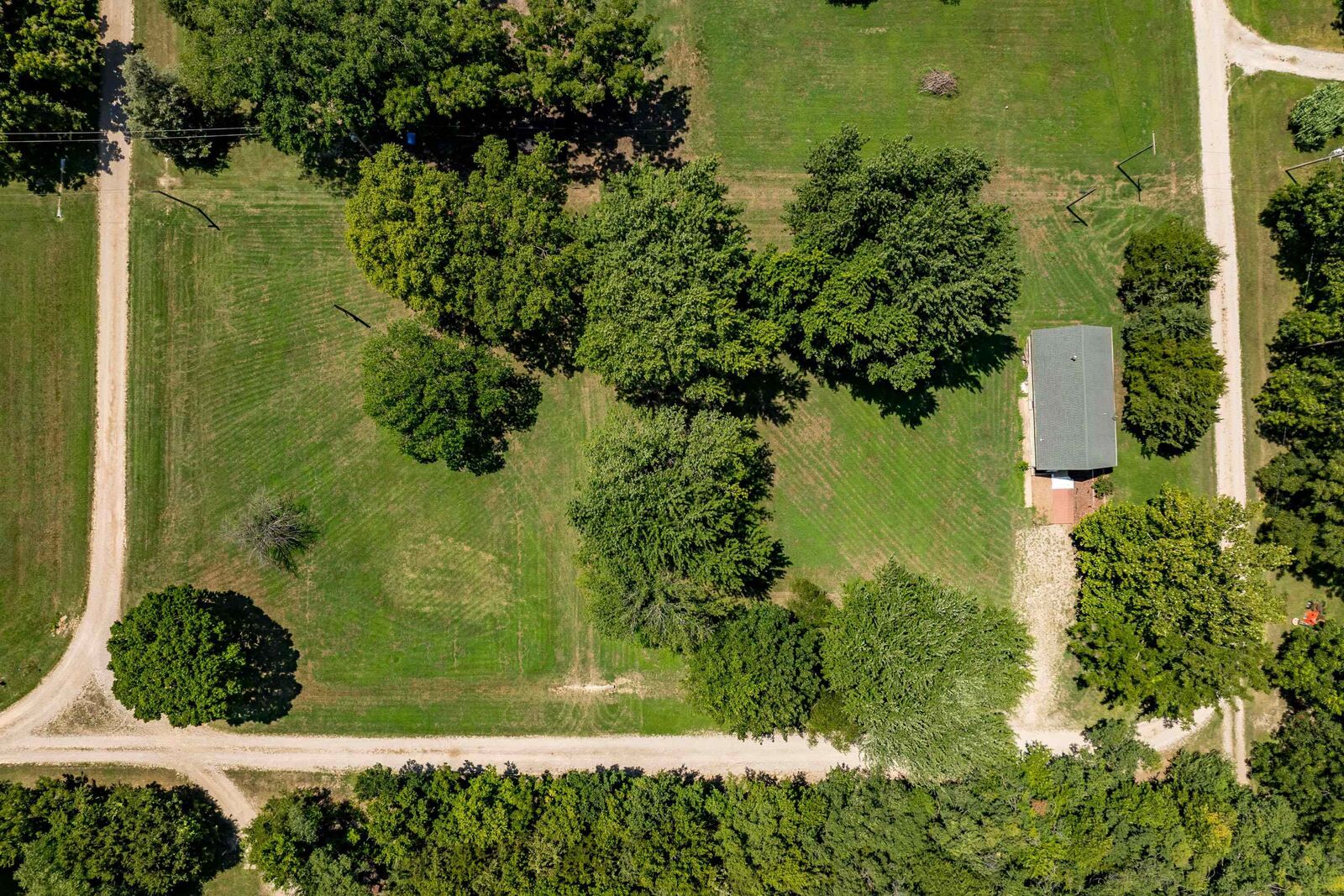 Property Photo:  204 East St  KS 67047 