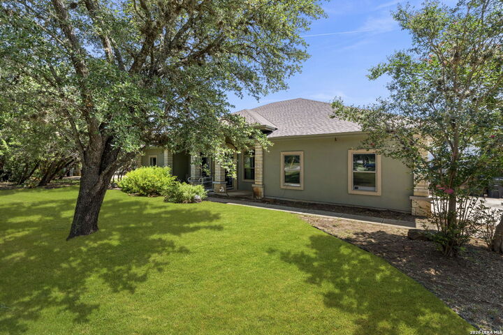 Property Photo:  1070 Kings Ranch  TX 78003 