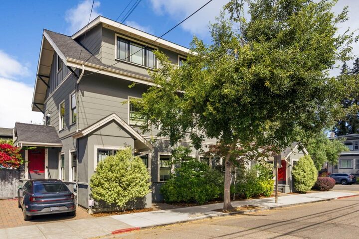 Property Photo: 6395 Hillegass Avenue CA 94618