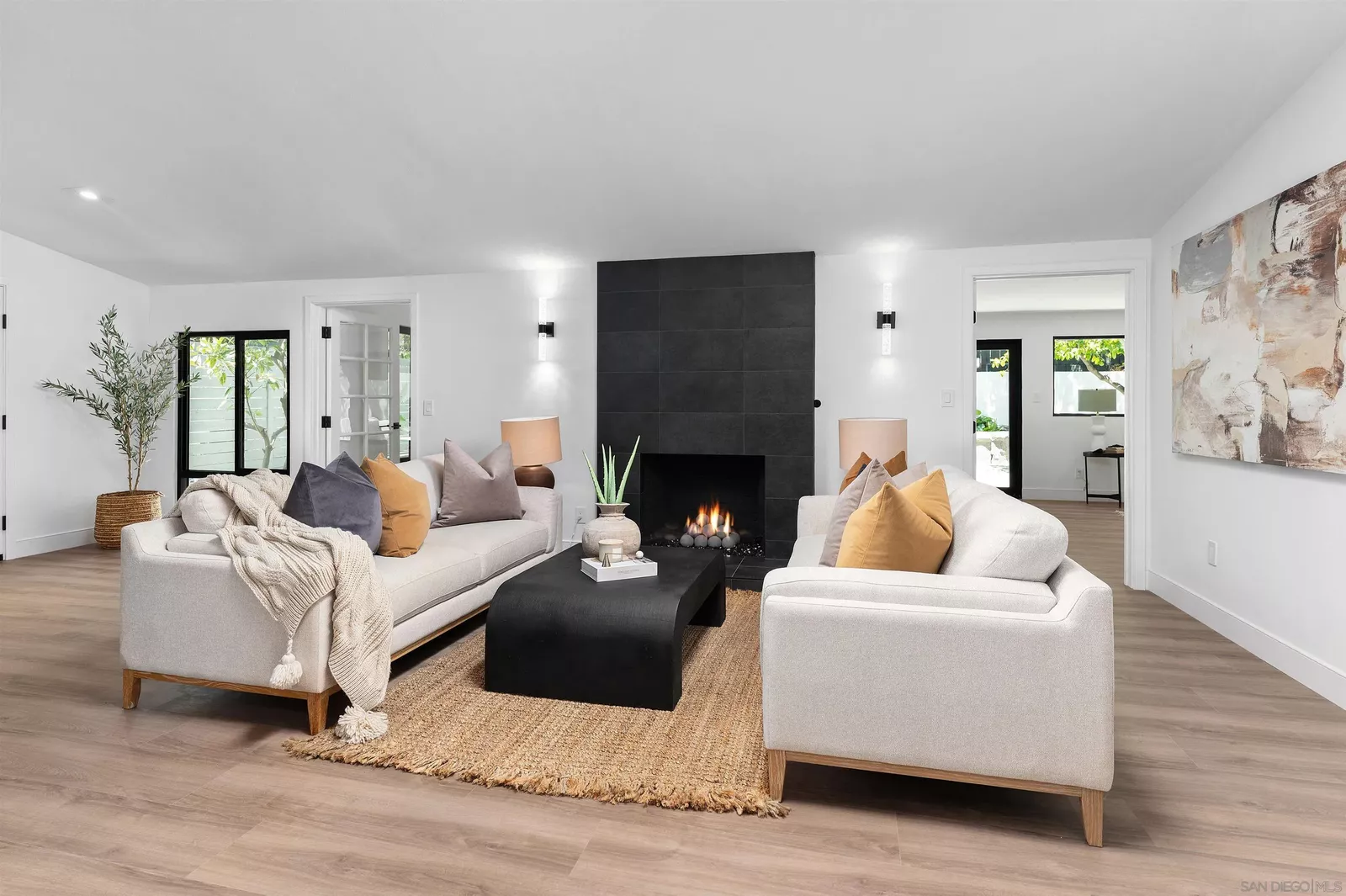 Property Photo: 2801 Amulet St CA 92123