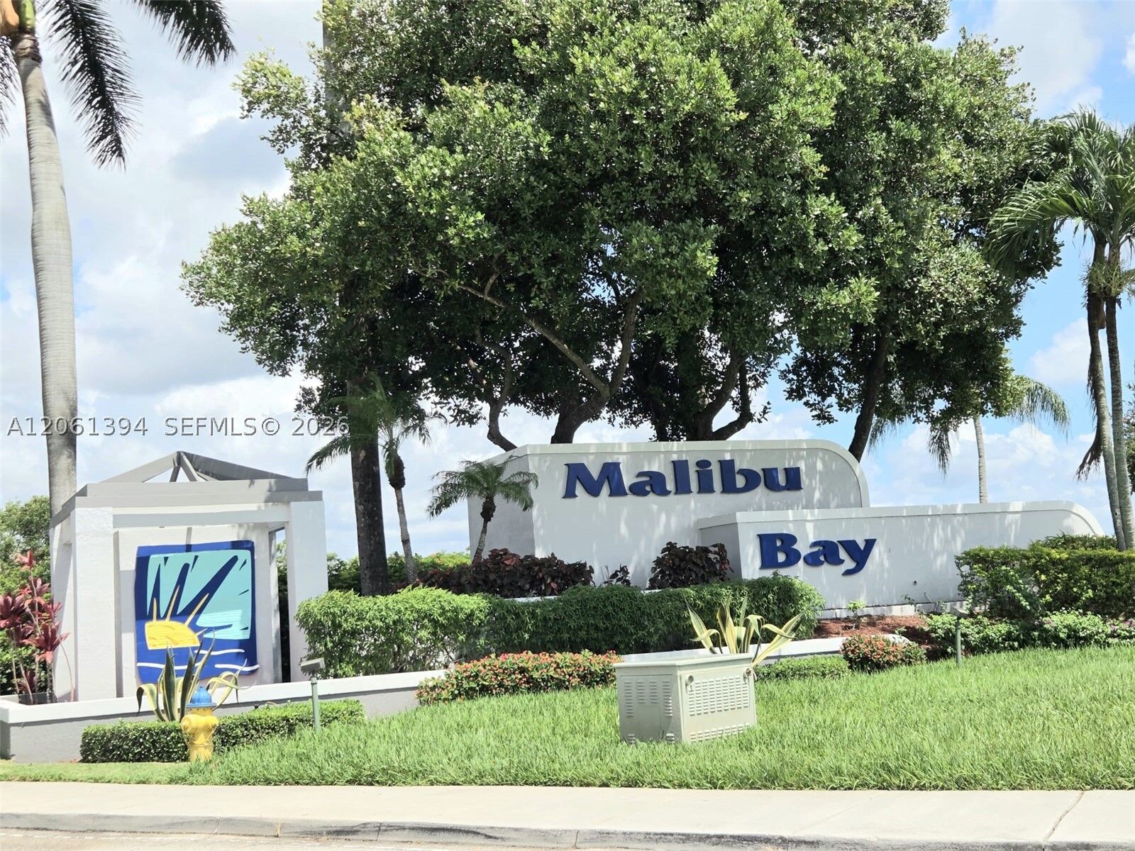Property Photo: 20808 NW 1st St 20808 FL 33029