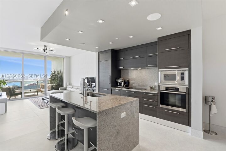 Property Photo:  900 Biscayne Blvd 3607  FL 33132 