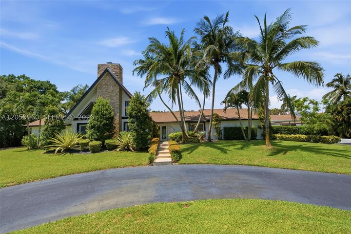 Property Photo: 5011 Hawkhurst Ave FL 33331