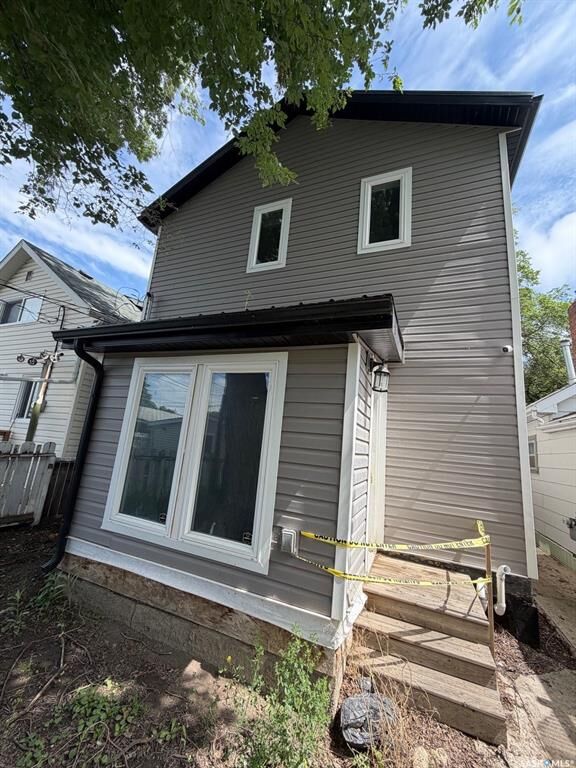 Property Photo:  1313 G Avenue N  SK S7L 2A6 