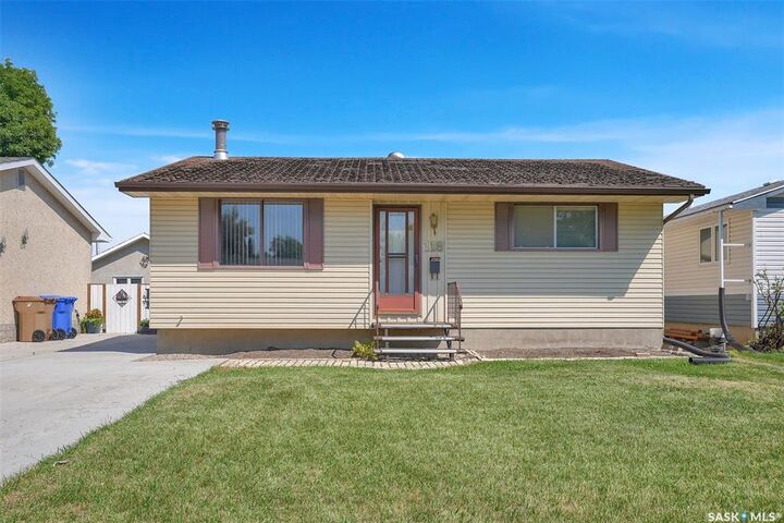 Property Photo: 118 Read Avenue SK S4T 6P8