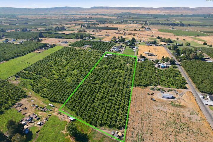 Property Photo: 291 Chestnut Rd. WA 98930