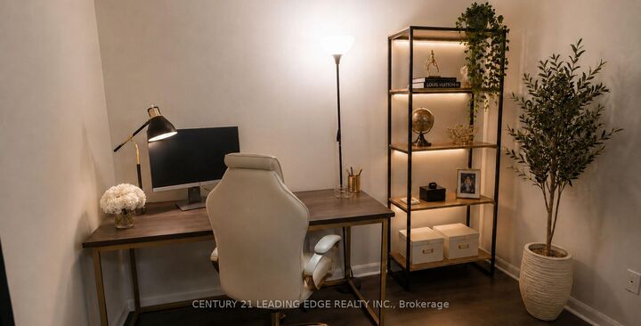 Property Photo: 15 Bruyeres Mews 517 ON M5V 0A7