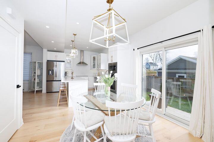 Property Photo:  18 Parkview Avenue  ON L2A 5L7 