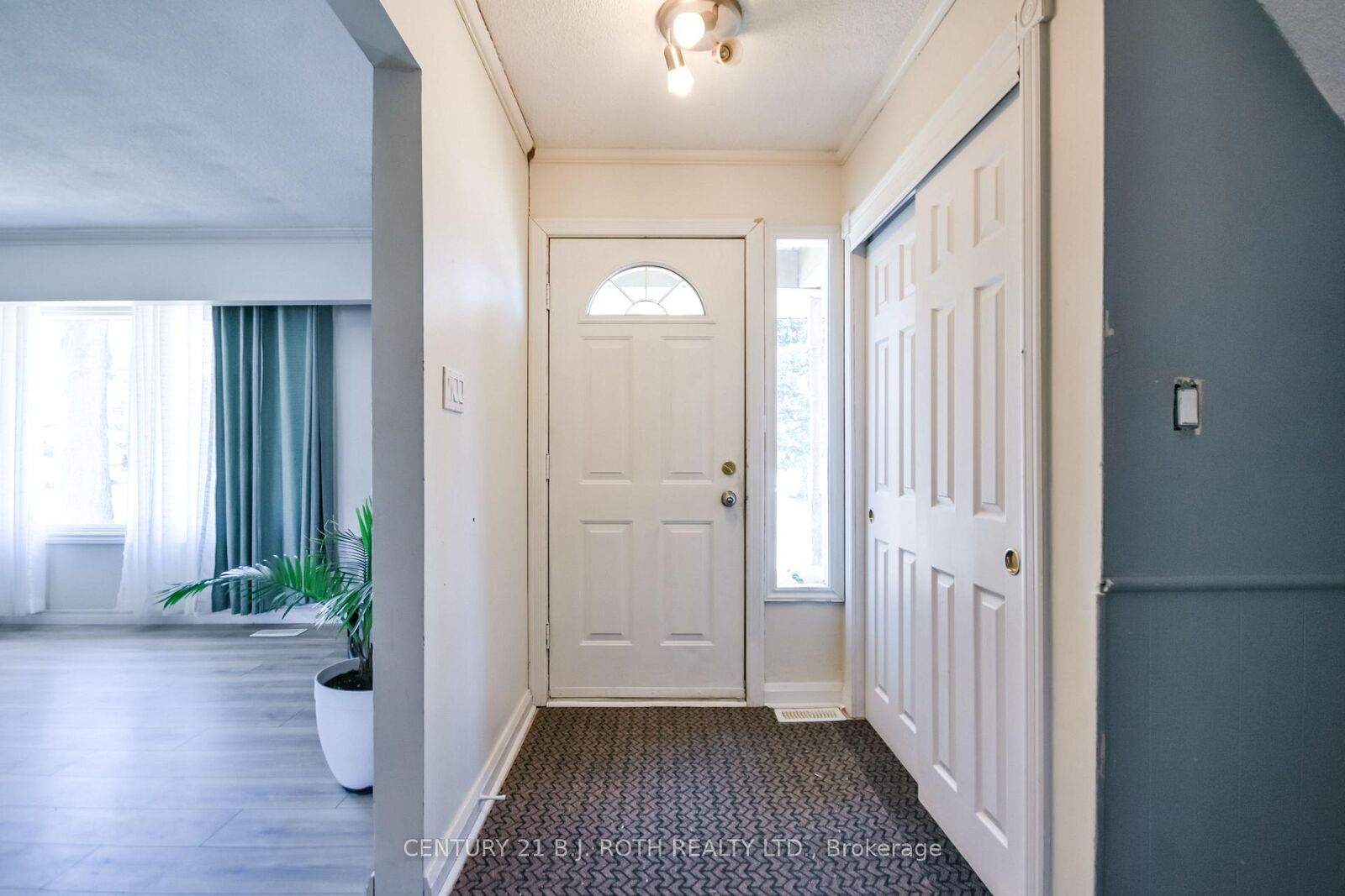 Property Photo: 3039 Poplar Road ON L9S 2J9