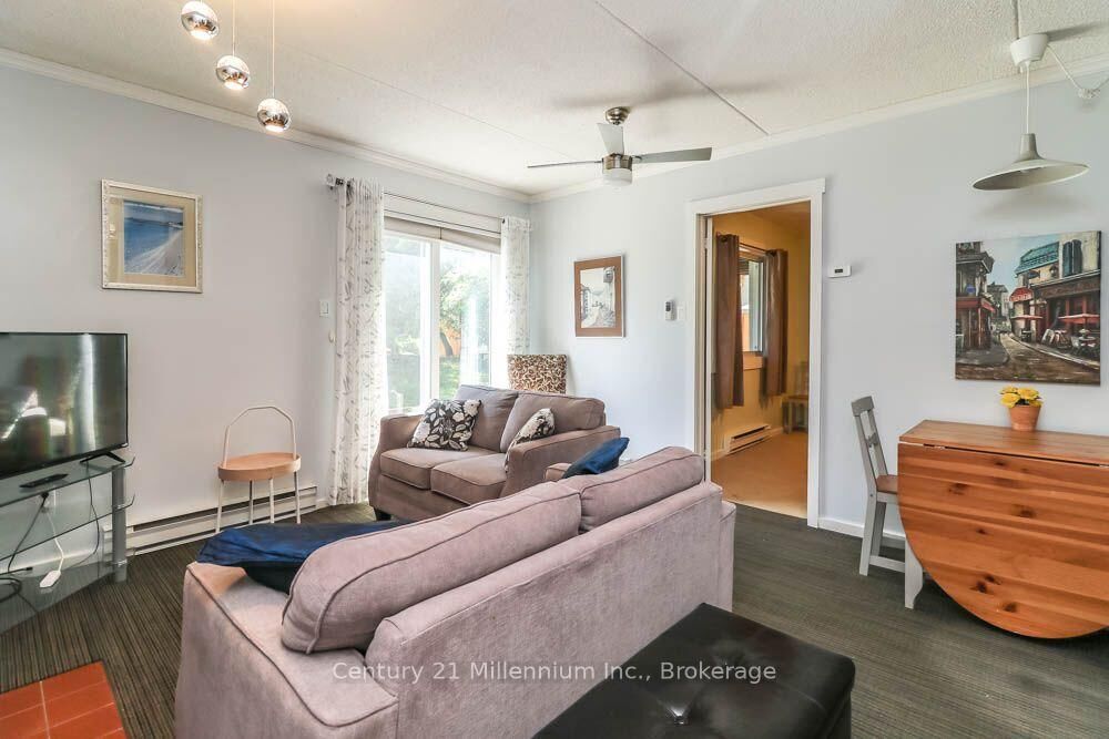 Property Photo: 15 Dawson Drive 6 ON L9Y 5B4