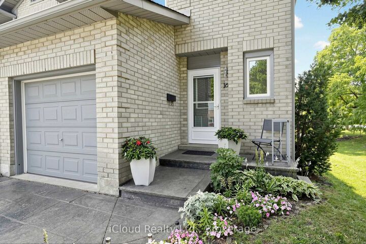 Property Photo:  1 Royalwood Court 16  ON L8E 4Y1 