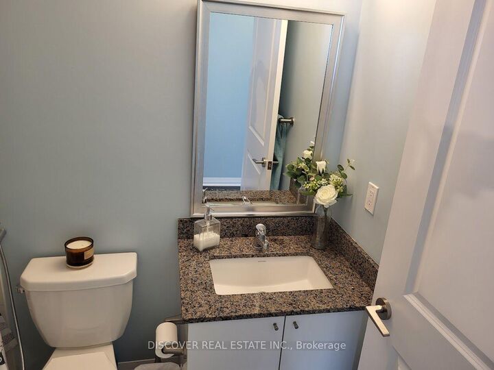 Property Photo: 55 Eglinton Avenue W 2402 ON L5R 0E4