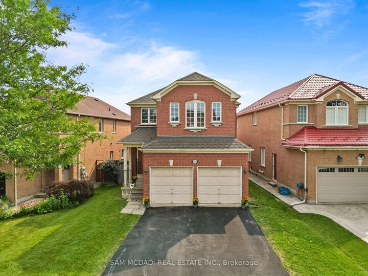 Property Photo: 6426 Valiant Heights ON L5W 1E2