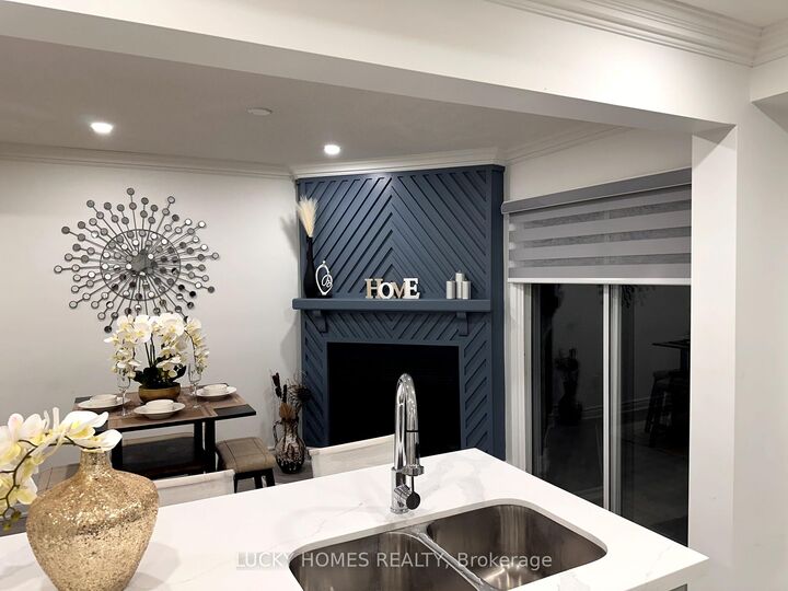 Property Photo: 39 Laidlaw Drive ON L4N 7S2