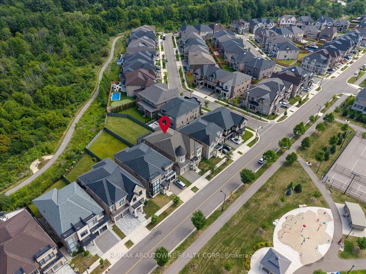 Property Photo: 2359 Saw Whet Boulevard ON L6M 5M8