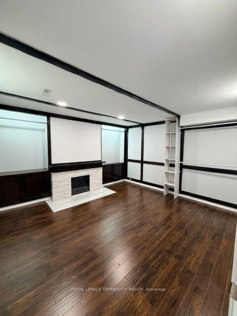 Property Photo: 869 Marinet Crescent Bsmt ON L1W 2M2