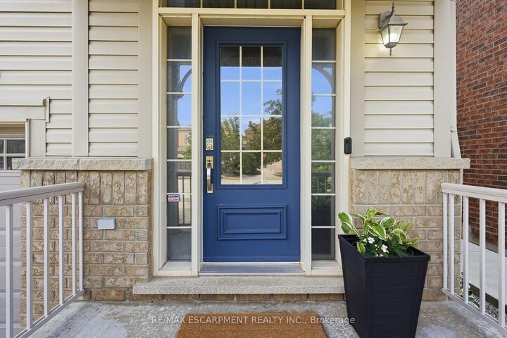 Property Photo: 221 Nisbet Boulevard ON L8B 0S5