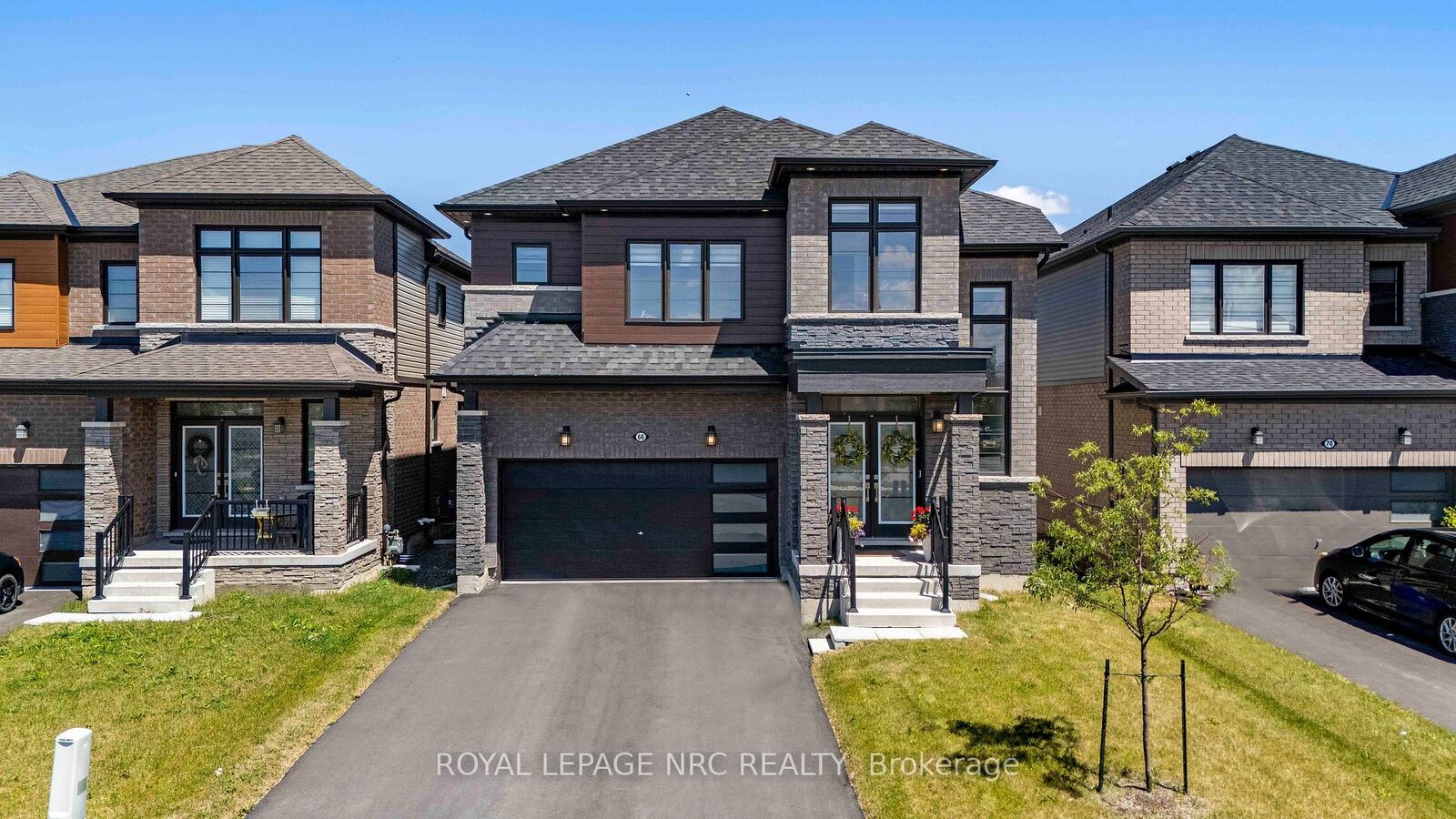 Property Photo:  66 Sunflower Crescent  ON L3B 0L2 