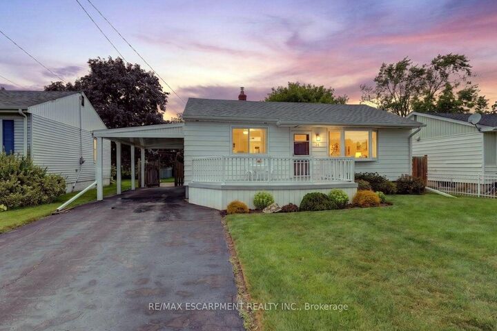 Property Photo: 23 Lakeview Avenue ON L3M 3L9