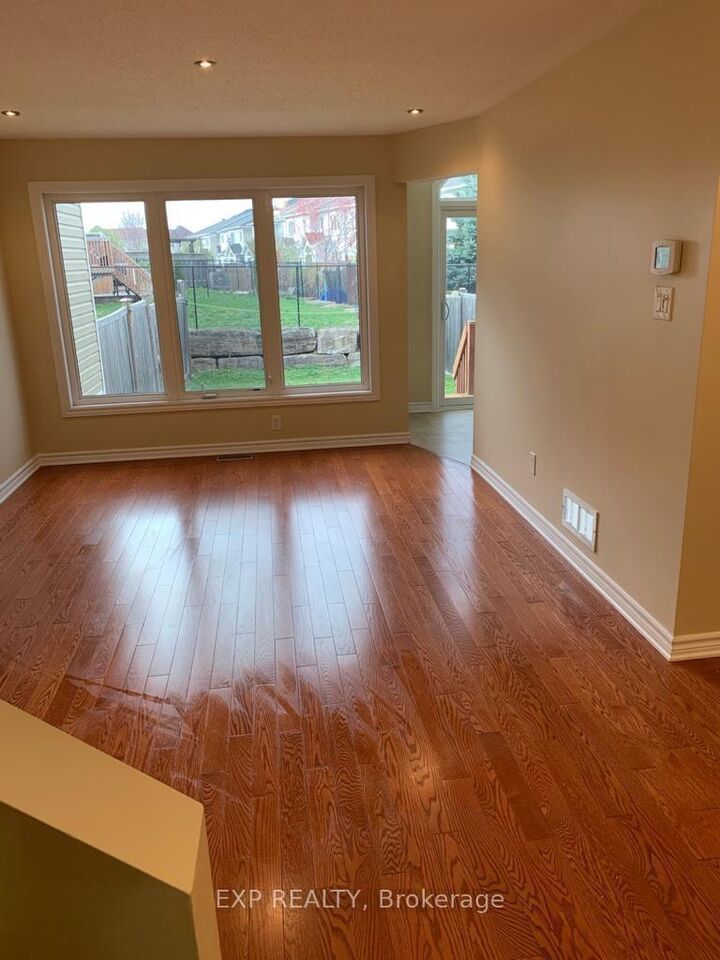 Property Photo:  90 Brady Avenue  ON K2K 0A9 