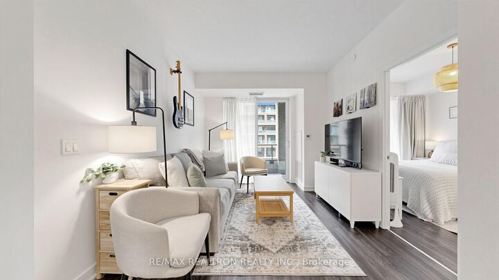 Property Photo: 100 Eagle Rock Way 216 ON L6A 5B9