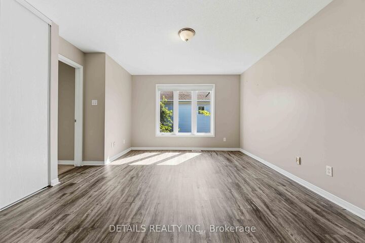 Property Photo:  3 Gateshead Avenue  ON K2K 2G3 
