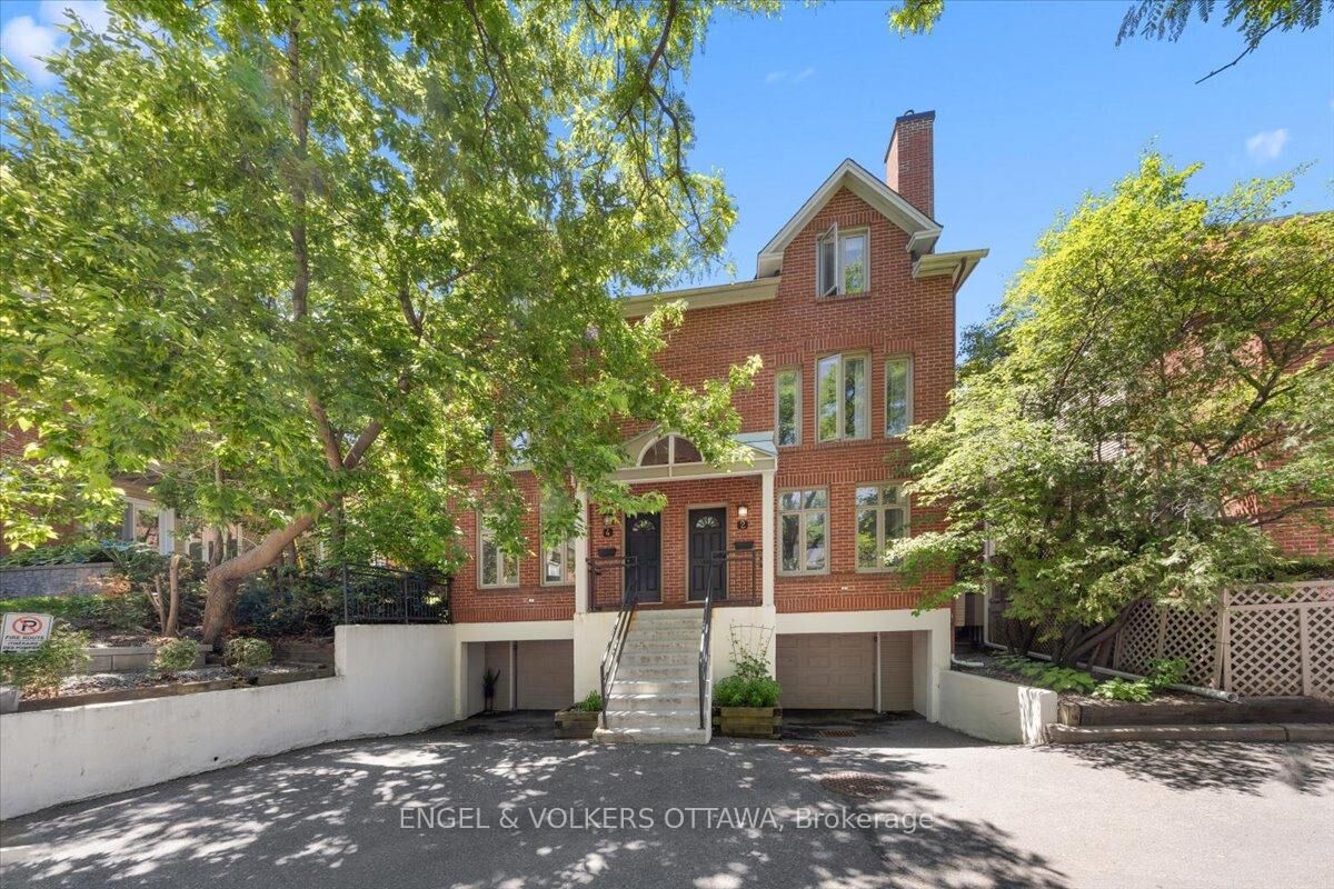 Property Photo: 72 Greenfield Avenue 4 ON K1S 0X7
