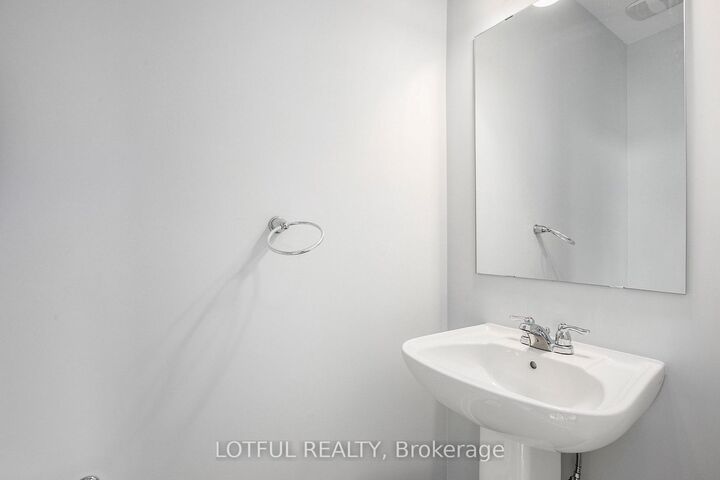 Property Photo:  2104 Winsome Terrace  ON K4A 5N1 