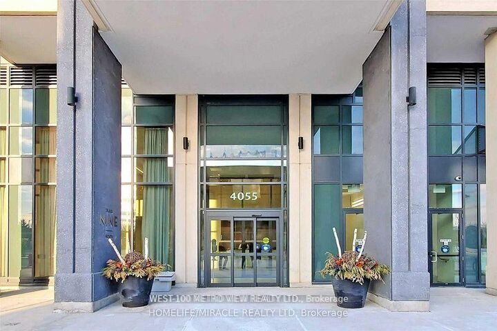 Property Photo:  4055 Parkside Village Drive 2012  ON L5B 0K8 
