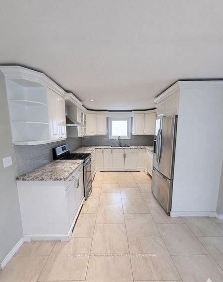 Property Photo:  6835 Main Street  ON L4A 7G4 