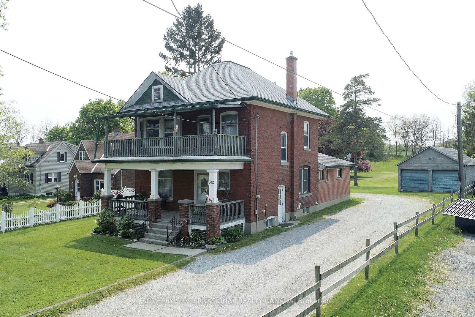 Property Photo:  498 Norfolk Street S  ON N3Y 2X5 