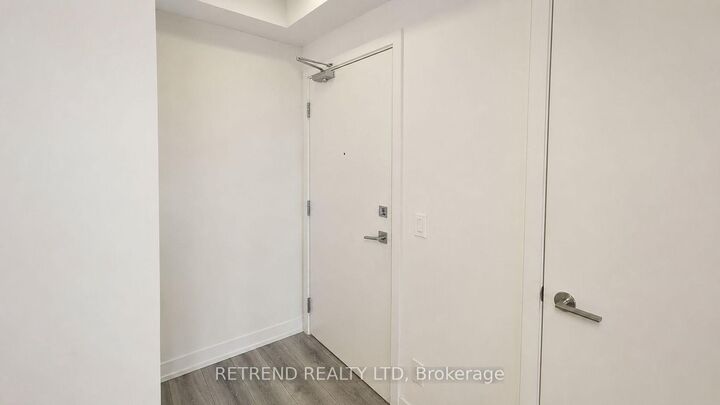 Property Photo:  15 Ellerslie Avenue 2703  ON M2N 0L7 
