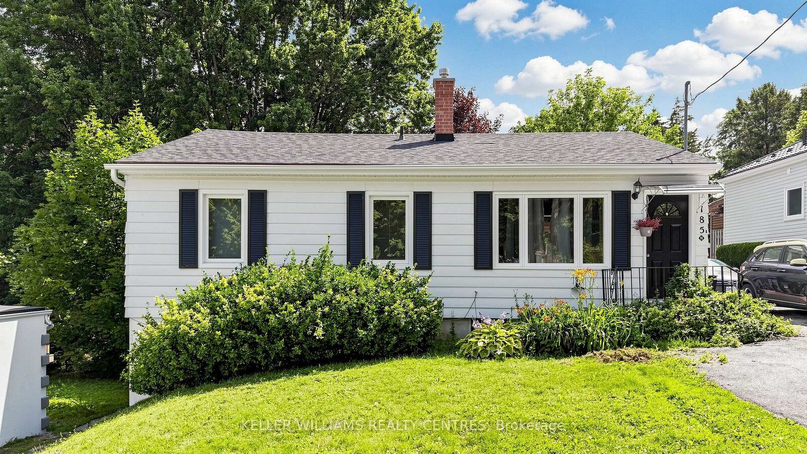 Property Photo:  185 Newton Street Lower  ON L3Y 3K6 