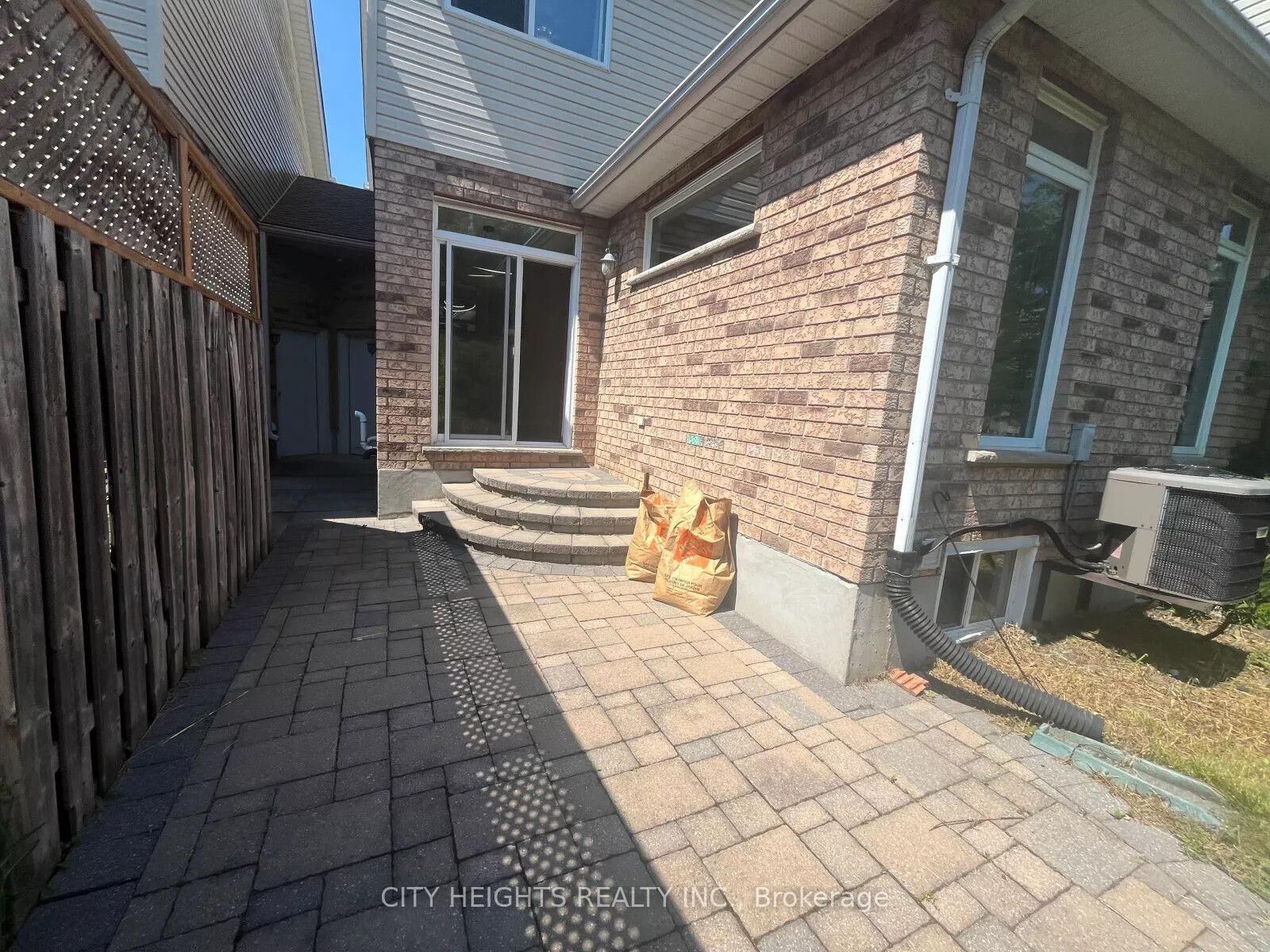 Property Photo:  555 Grasslands Court  ON N2V 2R5 