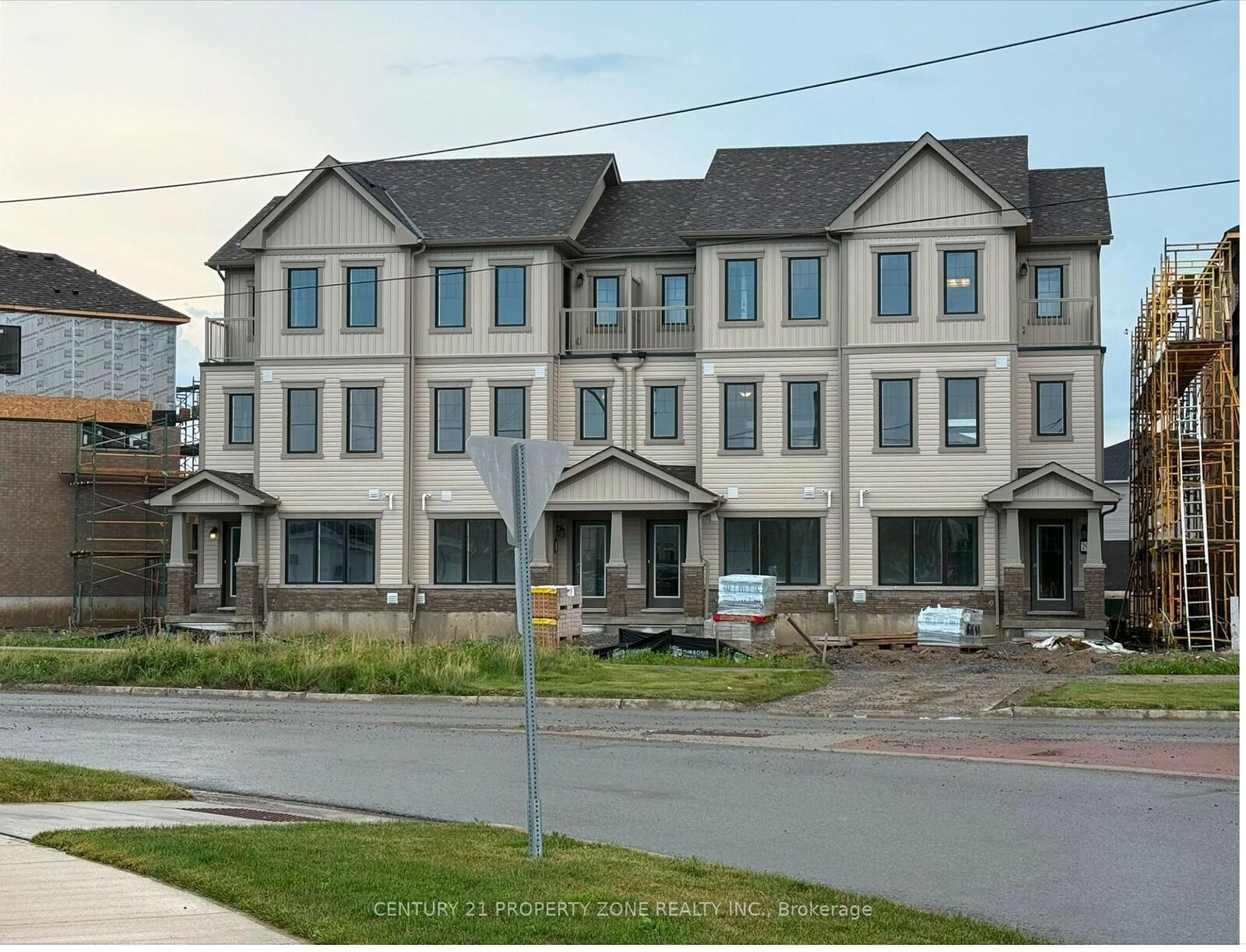Property Photo:  19 Vanderburgh Lane  ON L2V 0R1 