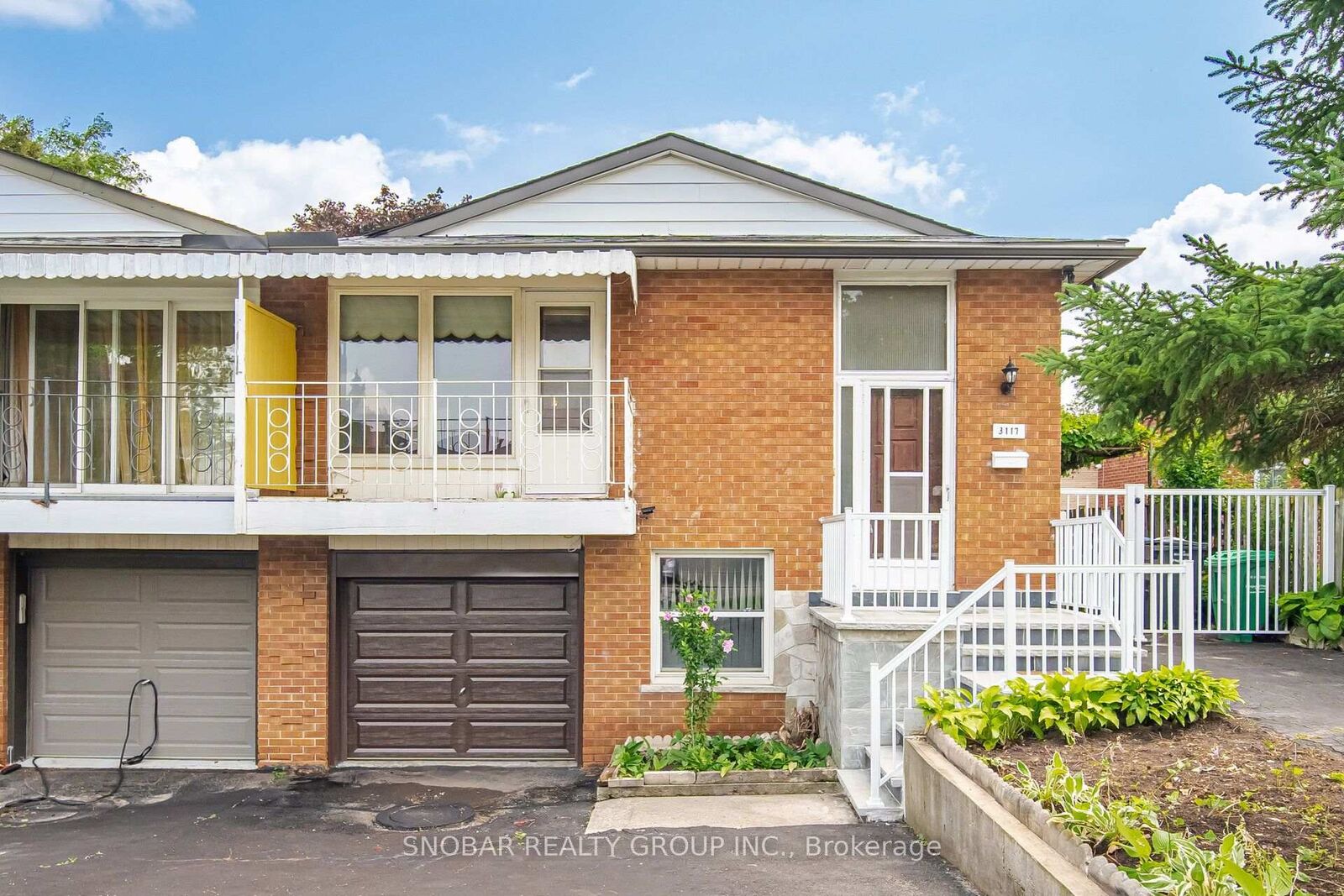 Property Photo:  3117 Fieldgate Drive  ON L4X 2H2 